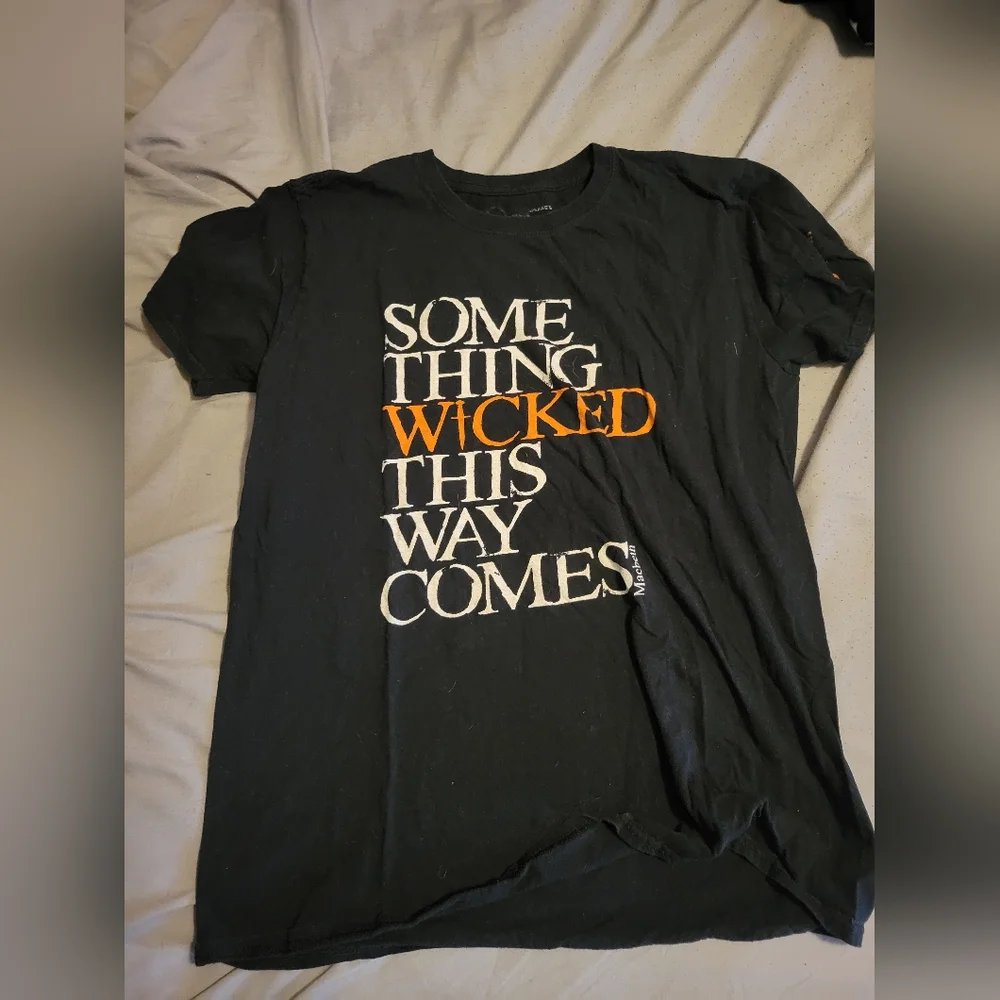 Macbeth shirt - Picture 1 of 2